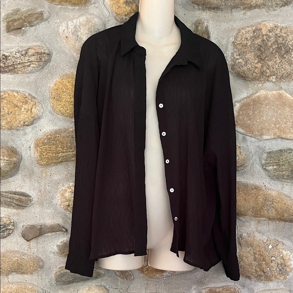 Lulu's Black Button Down Shirt - Picture 1 of 4
